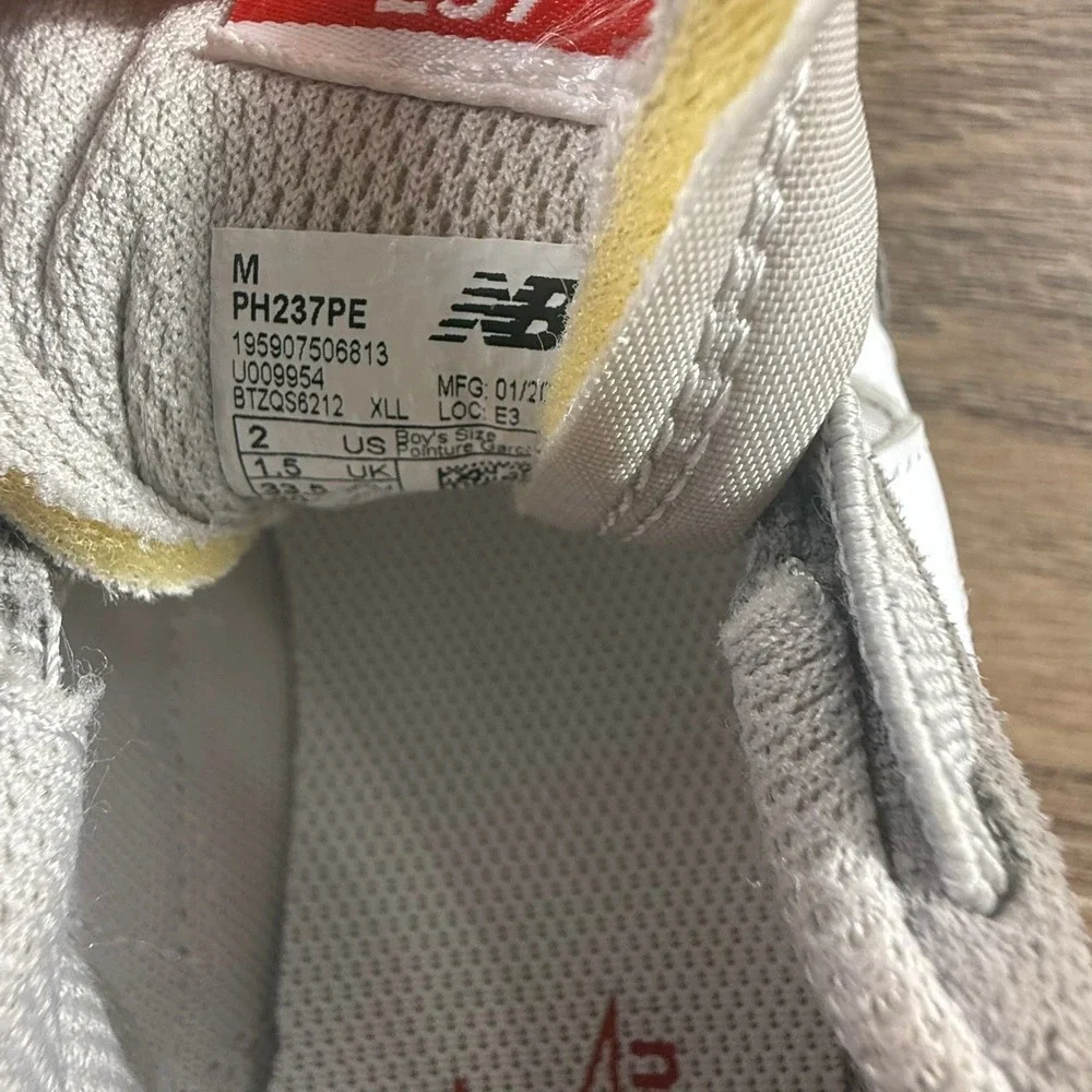 New Balance 237 Youth Sneakers Gray White Elastic Laces Lifestyle School Neutral